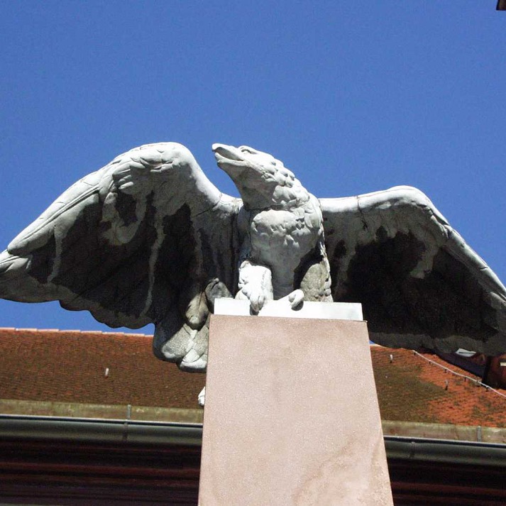 kriegerdenkmal adler